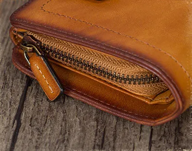 Chic Womens Short Leather Clutch Wallet With Coin Pocket and Card Holders for Women